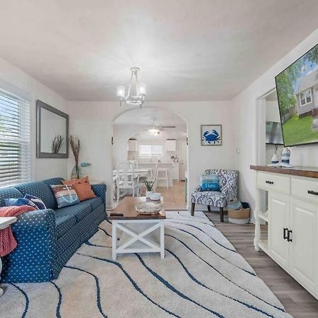 Beach Bungalow - 1 Block To Beach - Pets Welcome! Norfolk Luaran gambar