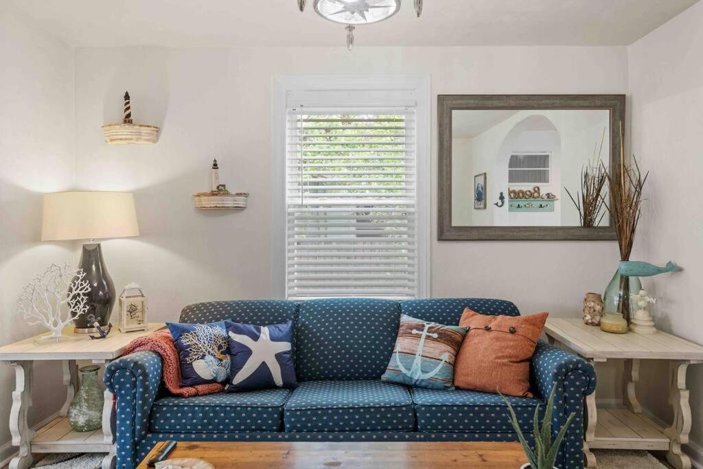 Beach Bungalow - 1 Block To Beach - Pets Welcome! Norfolk Luaran gambar